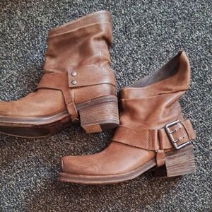 Vic Matie Tan Leather Slouchy Moto Boots 36
